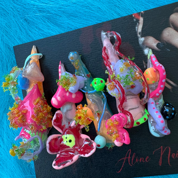 No.062 Alone Nails By Minetook Thailand