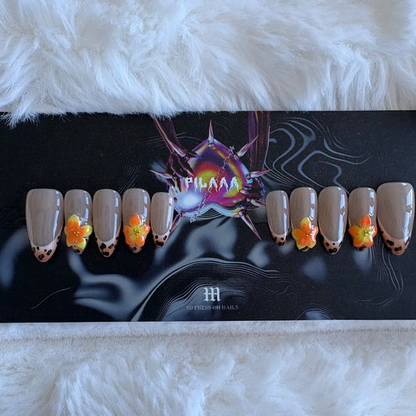 No.341 By PILAAA NAILS