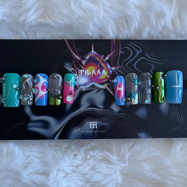 No.330 By PILAAA NAILS