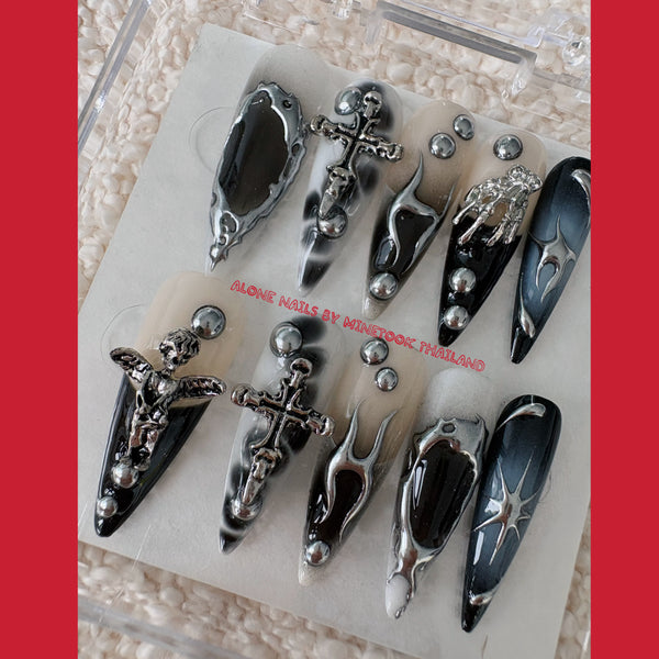 NO.008-Alone Nails By Minetook Thailand